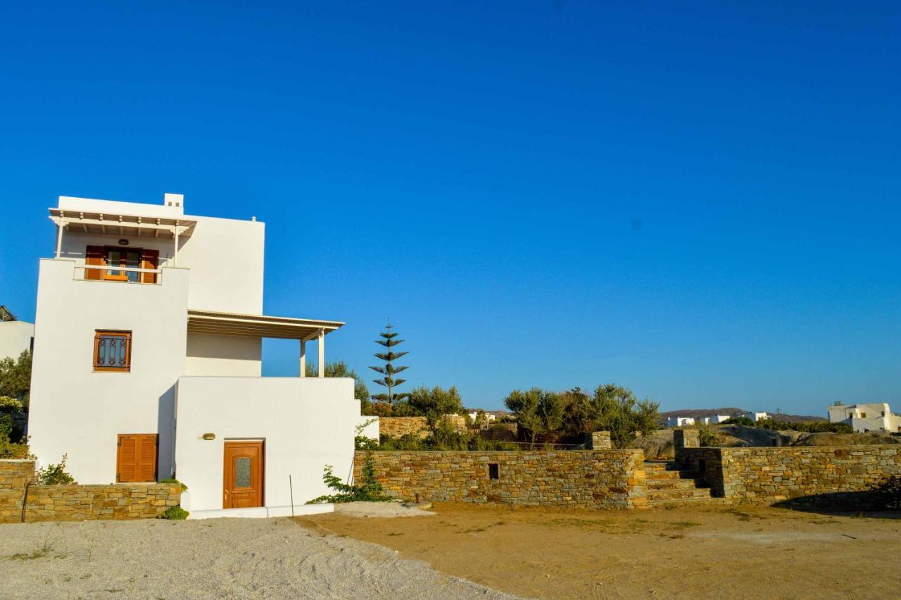 Iokasti * Plaka (Naxos)
